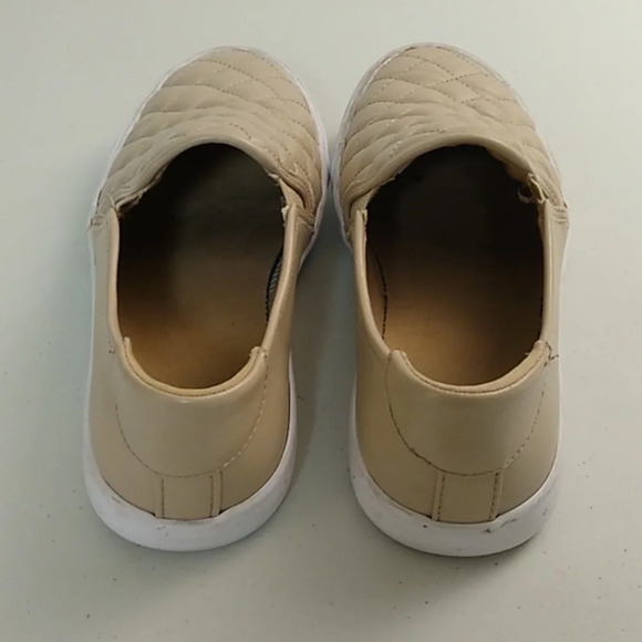 Guess Tan Quilted/Slip-on/Tennis Shoes/Casual Loafer - Picture 4 of 10